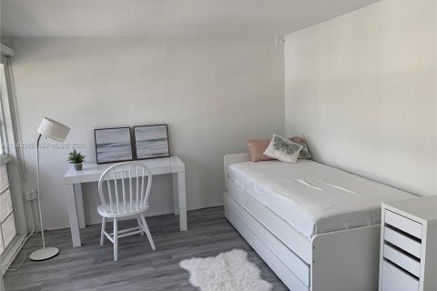 Condo in Key Biscayne, Florida, 2 bedrooms № 2081068 - photo 7
