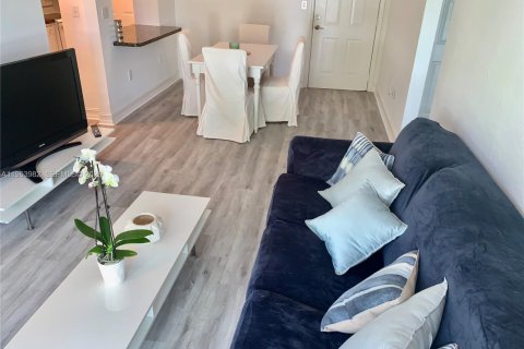 Condo in Key Biscayne, Florida, 2 bedrooms  № 2081068