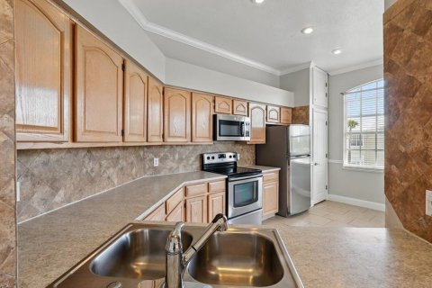 Condo in Orlando, Florida, 2 bedrooms  № 1686547 - photo 9