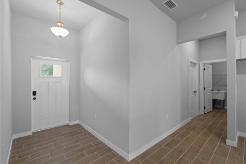 House in Port Charlotte, Florida 4 bedrooms, 158.86 sq.m. № 1109698 - photo 6