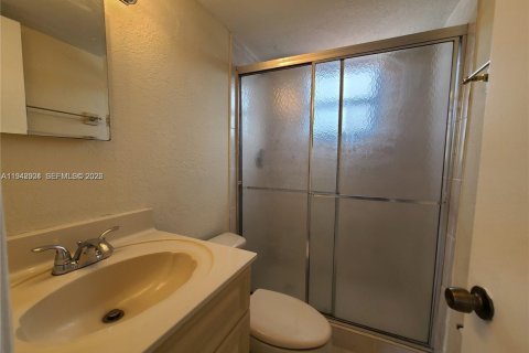 Copropriété à louer à Hialeah, Floride: 3 chambres, 90.3 m2 № 1999235 - photo 6