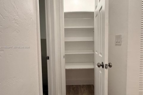 Appartement à louer à North Miami Beach, Floride: 1 chambre, 83.61 m2 № 2045698 - photo 8