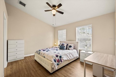 Townhouse in Seffner, Florida 2 bedrooms, 105.91 sq.m. № 1577282 - photo 10