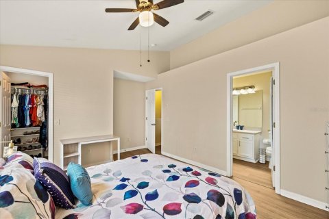 Townhouse in Seffner, Florida 2 bedrooms, 105.91 sq.m. № 1577282 - photo 11