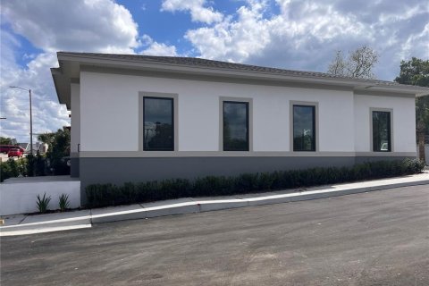 Immobilier commercial à louer à Altamonte Springs, Floride: 130.06 m2 № 2098827 - photo 2