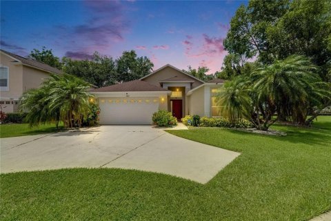 House in Lakeland, Florida 4 bedrooms, 169.27 sq.m. № 1750026 - photo 2