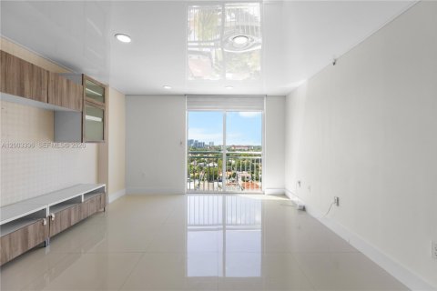 Condominio en venta en Miami, Florida, 2 dormitorios, 103.4 m2 № 2066547 - foto 3