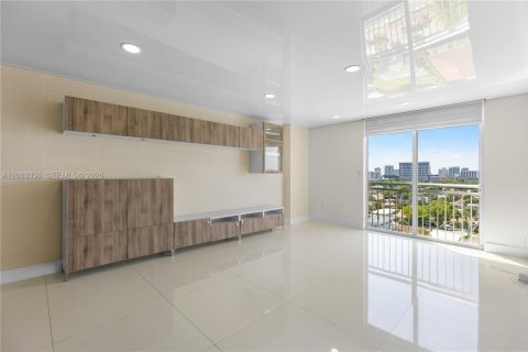 Condominio en venta en Miami, Florida, 2 dormitorios, 103.4 m2 № 2066547 - foto 2