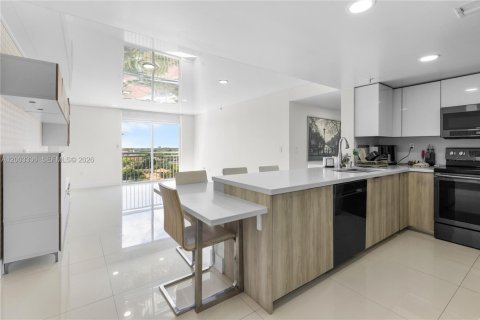 Condominio en venta en Miami, Florida, 2 dormitorios, 103.4 m2 № 2066547 - foto 12