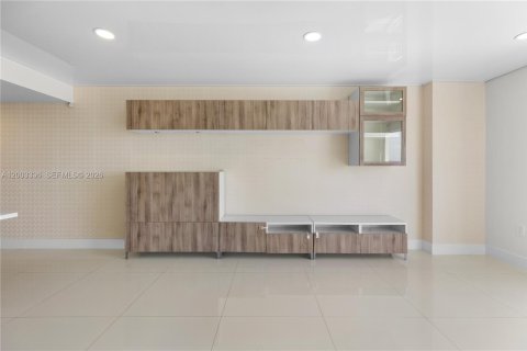 Condominio en venta en Miami, Florida, 2 dormitorios, 103.4 m2 № 2066547 - foto 4