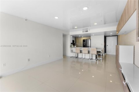 Condominio en venta en Miami, Florida, 2 dormitorios, 103.4 m2 № 2066547 - foto 16