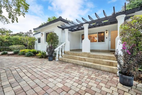 Casa en venta en Miami, Florida, 4 dormitorios, 178.28 m2 № 1828924 - foto 4