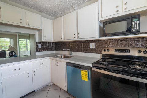 Купить кондоминиум в Тамарак, Флорида 3 комнаты, 76.64м2, № 2083292 - фото 5