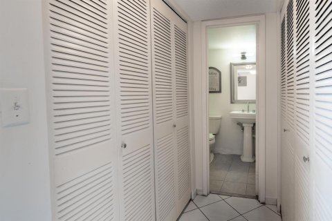 Купить кондоминиум в Тамарак, Флорида 3 комнаты, 76.64м2, № 2083292 - фото 6