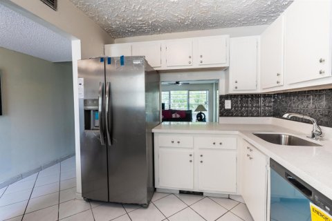 Купить кондоминиум в Тамарак, Флорида 3 комнаты, 76.64м2, № 2083292 - фото 4