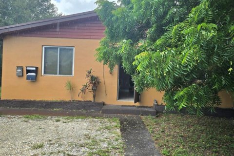 Apartment in Dania Beach, Florida 1 bedroom, 202.34 sq.m. № 2254551