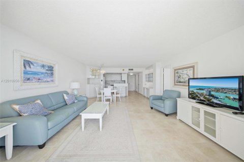 Condominio en venta en Marathon, Florida, 1 dormitorio, 74.04 m2 № 2075242 - foto 19
