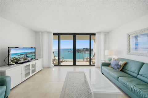 Condominio en venta en Marathon, Florida, 1 dormitorio, 74.04 m2 № 2075242 - foto 18