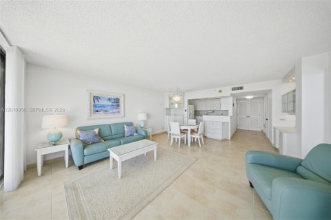 Condominio en venta en Marathon, Florida, 1 dormitorio, 74.04 m2 № 2075242 - foto 20