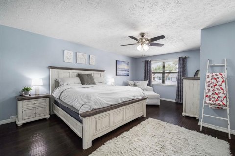 Villa ou maison à vendre à Valrico, Floride: 4 chambres, 223.24 m2 № 1882848 - photo 18