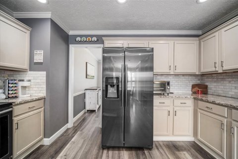 Villa ou maison à vendre à Valrico, Floride: 4 chambres, 223.24 m2 № 1882848 - photo 11