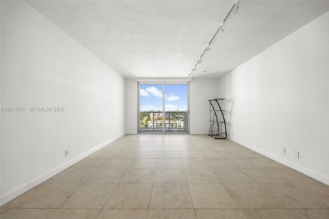 Condo in Miami Beach, Florida, 1 bedroom  № 2171287 - photo 7