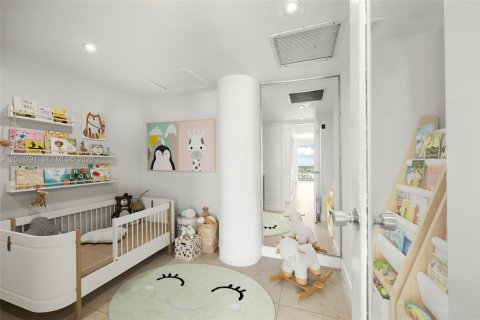 Condo in Miami Beach, Florida, 1 bedroom  № 2171287 - photo 10