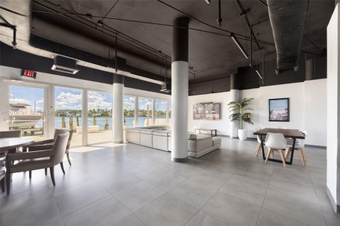 Condo in Miami Beach, Florida, 1 bedroom  № 2171287 - photo 25