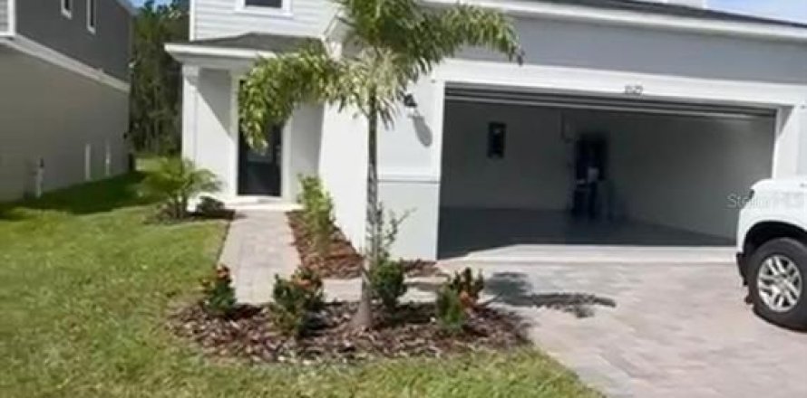 Villa ou maison à Clermont, Floride 4 chambres, 221.57 m2 № 1879856