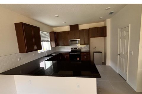 Casa en alquiler en Clermont, Florida, 4 dormitorios, 221.57 m2 № 1879856 - foto 10