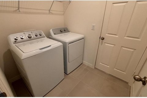 Casa en alquiler en Clermont, Florida, 4 dormitorios, 221.57 m2 № 1879856 - foto 14