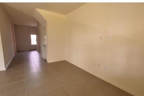Casa en alquiler en Clermont, Florida, 4 dormitorios, 221.57 m2 № 1879856 - foto 13