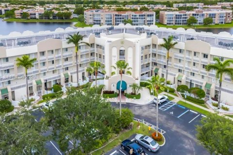 Condominio en venta en Tamarac, Florida, 2 dormitorios, 158.4 m2 № 2077993 - foto 30