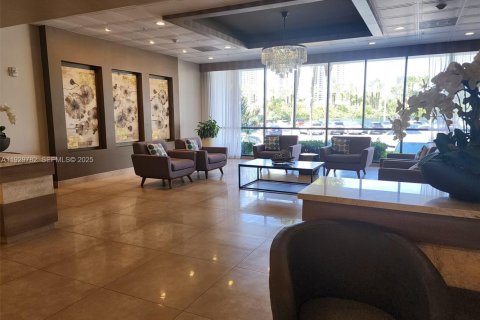 Снять в аренду кондоминиум в Авентура, Флорида 2 спальни, 94.95м2, № 1990619 - фото 4