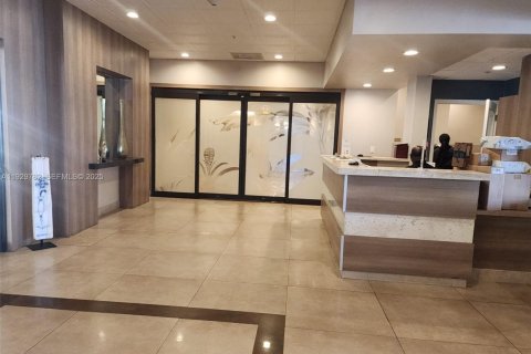Снять в аренду кондоминиум в Авентура, Флорида 2 спальни, 94.95м2, № 1990619 - фото 3