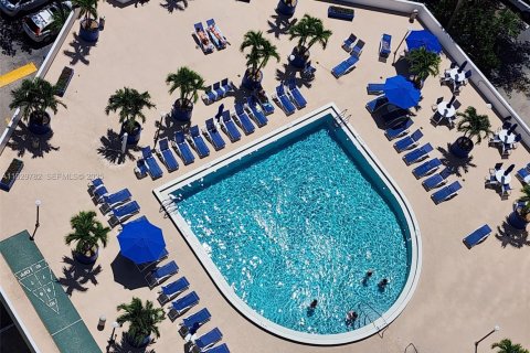 Снять в аренду кондоминиум в Авентура, Флорида 2 спальни, 94.95м2, № 1990619 - фото 5