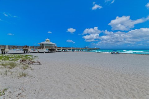 Villa ou maison à louer à Jupiter, Floride: 2 chambres, 114.83 m2 № 1128889 - photo 1