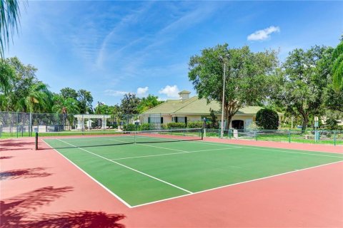 Condo in Sarasota, Florida, 1 bedroom  № 1898560 - photo 9