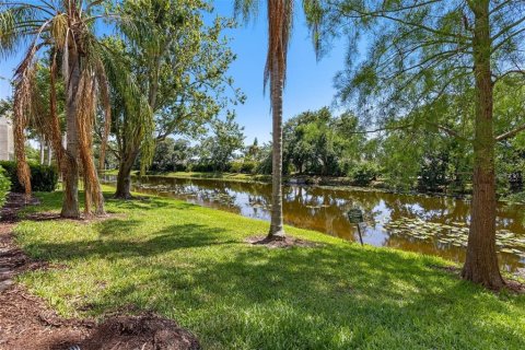 Condo in Sarasota, Florida, 1 bedroom  № 1898560 - photo 10