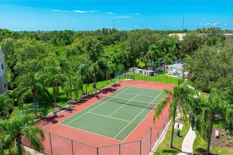 Condo in Sarasota, Florida, 1 bedroom  № 1898560 - photo 8