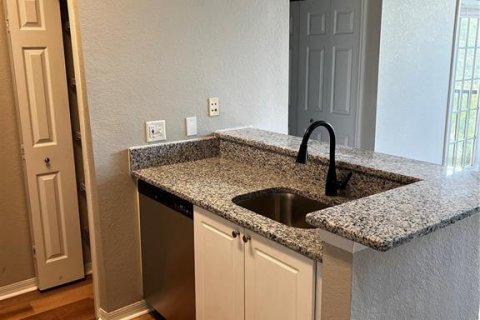 Condo in Sarasota, Florida, 1 bedroom  № 1898560 - photo 14