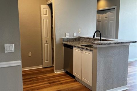 Condo in Sarasota, Florida, 1 bedroom  № 1898560 - photo 17