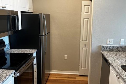 Condo in Sarasota, Florida, 1 bedroom  № 1898560 - photo 15