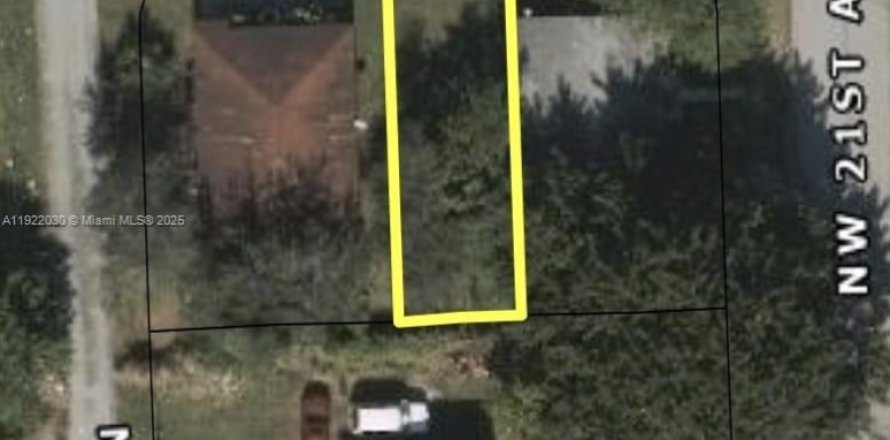 Land in Miami, Florida № 1976132
