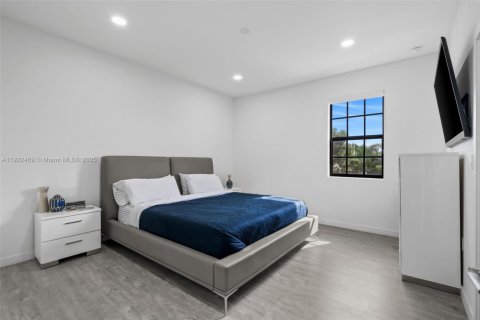 Снять в аренду таунхаус в Флорида-Сити, Флорида 3 спальни, 136.19м2, № 2034301 - фото 17