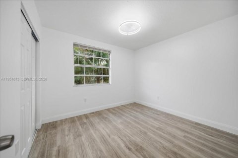 Купить виллу или дом в Санрайз, Флорида 4 спальни, 171.59м2, № 2007765 - фото 21