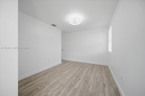 Купить виллу или дом в Санрайз, Флорида 4 спальни, 171.59м2, № 2007765 - фото 25