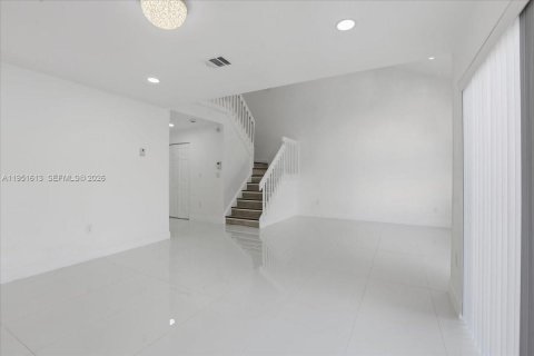 Купить виллу или дом в Санрайз, Флорида 4 спальни, 171.59м2, № 2007765 - фото 6