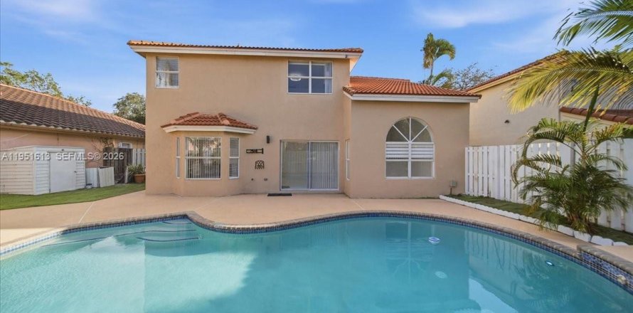 Дом в Санрайз, Флорида 4 спальни, 171.59м2 № 2007765