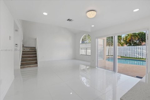 Купить виллу или дом в Санрайз, Флорида 4 спальни, 171.59м2, № 2007765 - фото 7